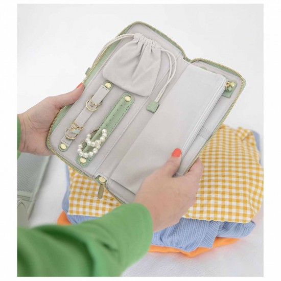 Fashionable portable jewelry travel bag for anti-tangling necklace, earring, ring, and bracelet storage during travel